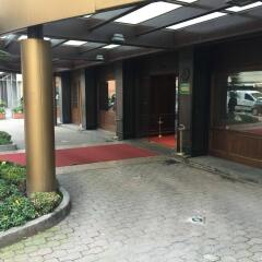Отель Romana Residence Милан парковка