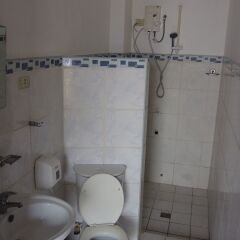 Отель MB's Garden Inn Филиппины, Лапу-Лапу - отзывы, цены и фото номеров - забронировать отель MB's Garden Inn онлайн ванная фото 2