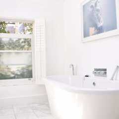 Отель Bright Home in Stoke Newington ванная