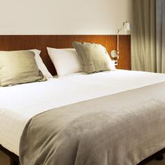 Отель MH Apartments Barcelona Испания, Барселона - отзывы, цены и фото номеров - забронировать отель MH Apartments Barcelona онлайн комната для гостей