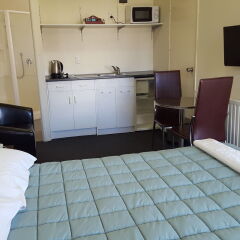 Отель Kowhai & Colonial Motel в номере