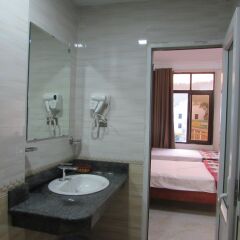 Viet Nhat Halong Hotel ванная фото 2