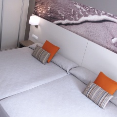 Отель Ohtels Playa de Oro Испания, Салоу - 7 отзывов об отеле, цены и фото номеров - забронировать отель Ohtels Playa de Oro онлайн комната для гостей фото 2