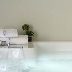Отель Athens One Smart Hotel Греция, Афины - отзывы, цены и фото номеров - забронировать отель Athens One Smart Hotel онлайн ванная фото 2