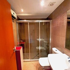 Отель Estudio Madrid Испания, Курорт Росес - отзывы, цены и фото номеров - забронировать отель Estudio Madrid онлайн ванная