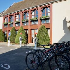 Отель Le Manoir De Gressy Греси спортивное сооружение