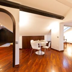 Отель Olivia's nest in downtown сейф в номере