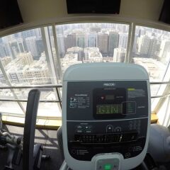 Отель Crowne Plaza Abu Dhabi ОАЭ, Абу-Даби - отзывы, цены и фото номеров - забронировать отель Crowne Plaza Abu Dhabi онлайн фитнесс-зал фото 2