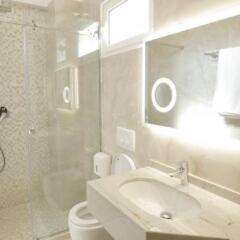 Отель Autostation Hotel Албания, Преза - отзывы, цены и фото номеров - забронировать отель Autostation Hotel онлайн ванная