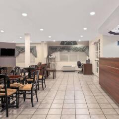 Отель Microtel Inn & Suites by Wyndham Meridian интерьер отеля фото 2