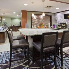 Отель Staybridge Suites Minneapolis-Bloomington Блумингтон гостиничный бар