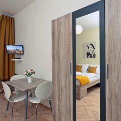 Апартаменты Smeralova Apartments комната для гостей