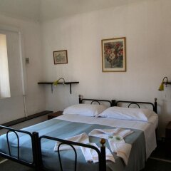 Отель Albergo Caffaro сейф в номере