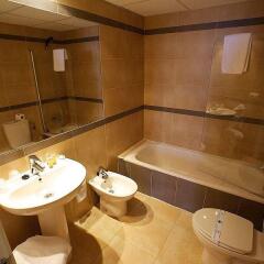 Отель Apartamentos Esmeralda Suites сауна