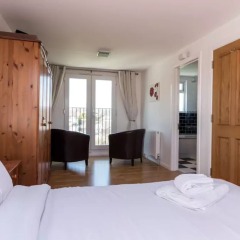 Отель 3 Bedroom House In Brighton With Garden Брайтон комната для гостей фото 3