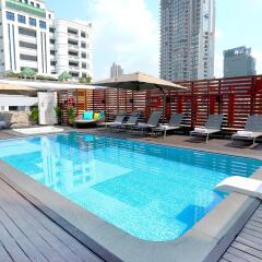 Отель Citrus Suites Sukhumvit 6 By Compass Hospitality Бангкок бассейн