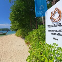 Отель The Naka Island, A Luxury Collection Resort and Spa, Phuket пляж