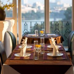 Отель Lakeside Palace Hotel Вьетнам, Ханой - отзывы, цены и фото номеров - забронировать отель Lakeside Palace Hotel онлайн питание фото 3