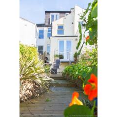 Отель Cheerful Victorian Home in Charming Hanover