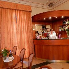 Отель Domus Florentiae Hotel Италия, Флоренция - 1 отзыв об отеле, цены и фото номеров - забронировать отель Domus Florentiae Hotel онлайн гостиничный бар
