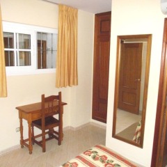 Отель Hostal Italia Испания, Фуэнхирола - отзывы, цены и фото номеров - забронировать отель Hostal Italia онлайн удобства в номере фото 2