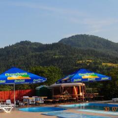 Гостиница Recreation Complex Uzhanski Kupeli бассейн