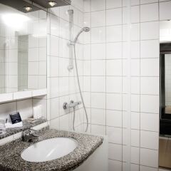 Отель Munkebjerg Hotel Дания, Вайле - отзывы, цены и фото номеров - забронировать отель Munkebjerg Hotel онлайн ванная