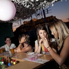 Отель Athens Backpackers гостиничный бар