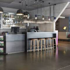 Comfort Hotel Square гостиничный бар