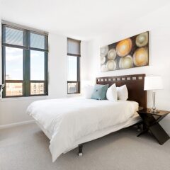 Отель Bluebird Suites at Mt. Vernon Triangle комната для гостей фото 4