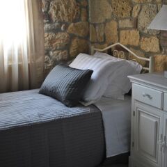 Отель Halkidiki Luxurious Stonehouses комната для гостей фото 3