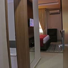 Отель Best Western Plus Ibadan сейф в номере