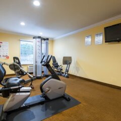 Отель Quality Inn & Suites Bell Gardens Белл Гарденс фитнесс-зал фото 2