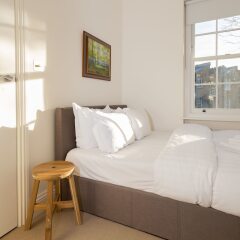 Отель Luxury Victorian 3Bed Home in Central London Лондон комната для гостей фото 3