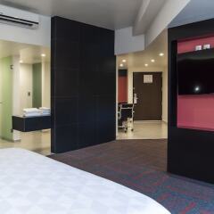 Отель Holiday Inn Dali Airport Мехико удобства в номере фото 2