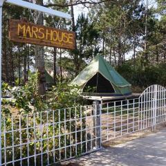Отель Mars House Homestay Далат фото 2