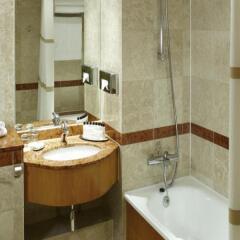 London Marriott Hotel Maida Vale ванная фото 2
