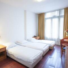 Delta Hotel City Center комната для гостей фото 3