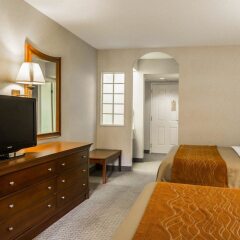 Отель Rodeway Inn And Suites On The River Чероки фото 17