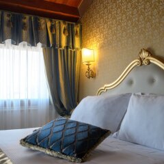 Hotel Olimpia Venice, BW signature collection сейф в номере