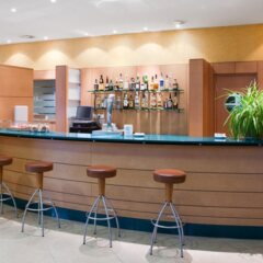 CITY EXPRESS HOTEL SANTANDER PARAYAS(Formerly NH Santander Parayas) гостиничный бар