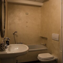 Отель Ponte Vetero 11 Apartment Италия, Милан - отзывы, цены и фото номеров - забронировать отель Ponte Vetero 11 Apartment онлайн ванная