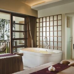 Ubud Village Hotel ванная