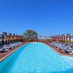 Отель Days Inn by Wyndham Patong Beach Phuket бассейн фото 3