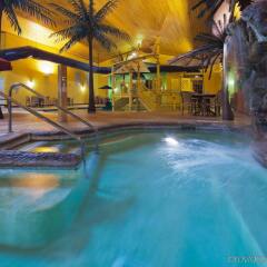 Отель Country Inn & Suites - Appleton North бассейн фото 3