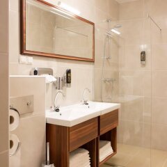 Hotel King's Court in Amsterdam, Netherlands from 225$, photos, reviews - zenhotels.com bathroom photo 3