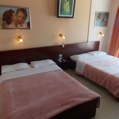 Hotel Mediterrane сейф в номере