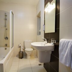 Отель Bayview Hotel by ST Hotels Мальта, Гзира - 4 отзыва об отеле, цены и фото номеров - забронировать отель Bayview Hotel by ST Hotels онлайн ванная фото 2