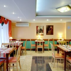 Гостиница Business Voskhod Hotel в Москве отзывы, цены и фото номеров - забронировать гостиницу Business Voskhod Hotel онлайн Москва питание фото 2