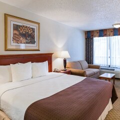 Отель Clarion Inn I-10 East at Beltway комната для гостей фото 4